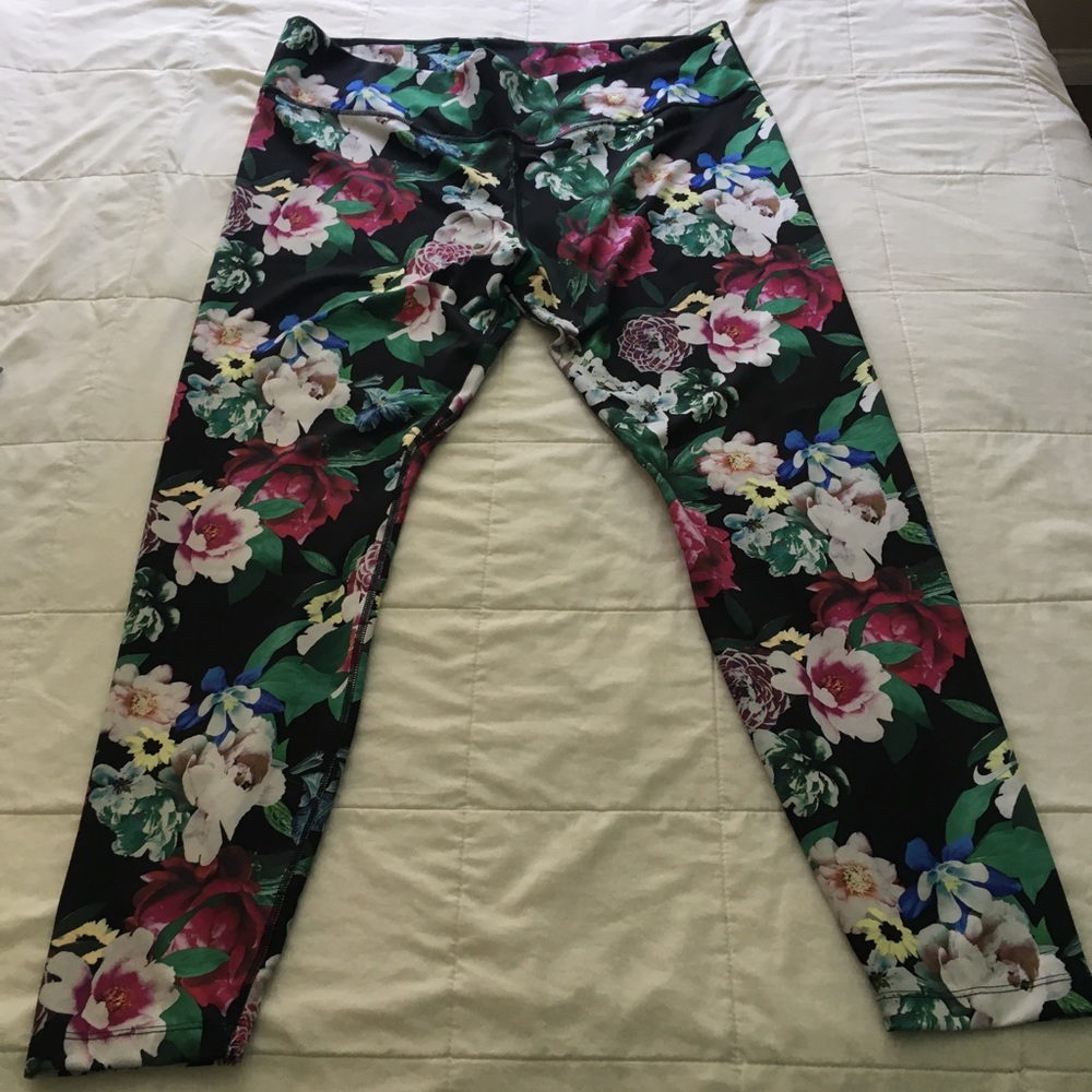 Nike leggings.  Size XXL.  Never been worn.